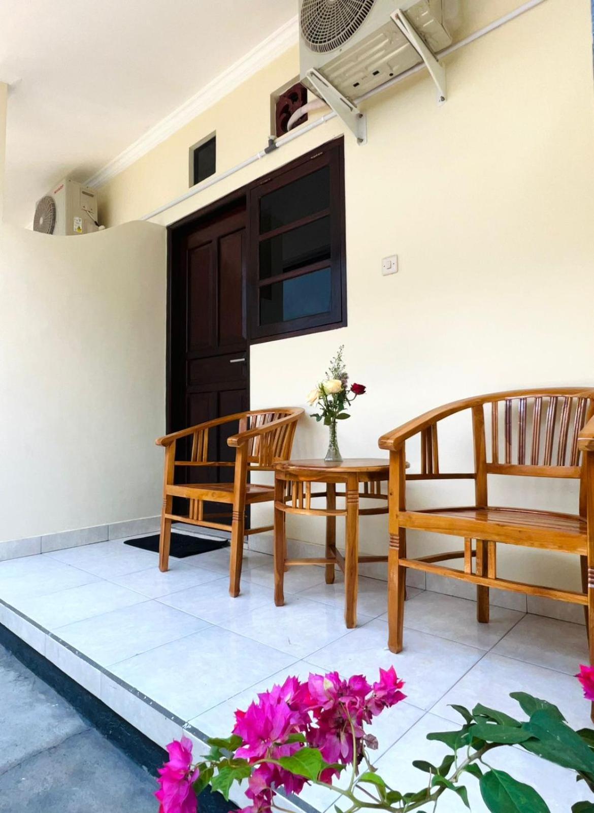 Zigiz Lovina Hostel Екстер'єр фото